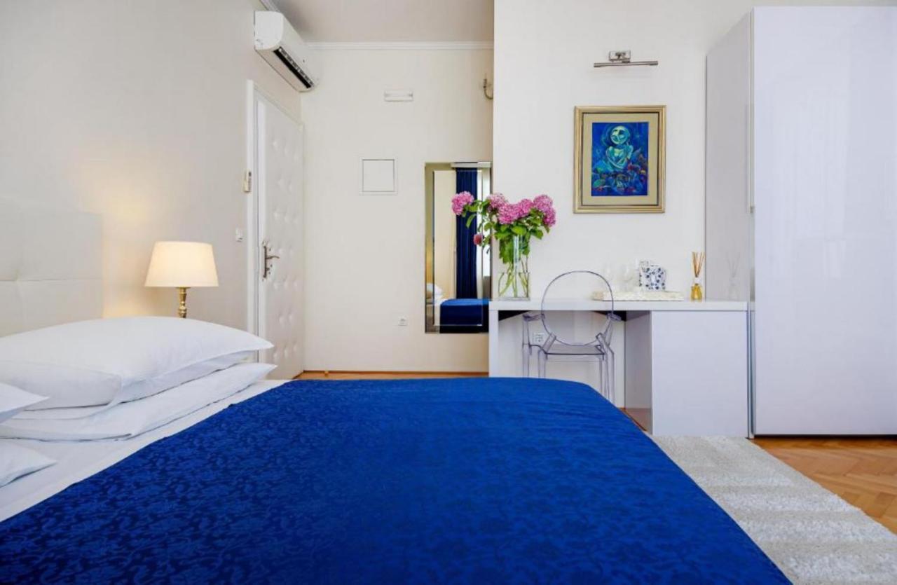 Palace Schoen Milesi - Esense Of Prestige - Private Pool - Free Parking - Old Money Style Luxury Rooms - Walking Distance To The Old Town, The Beach And All Amenities - Buralux Properties Split Buitenkant foto